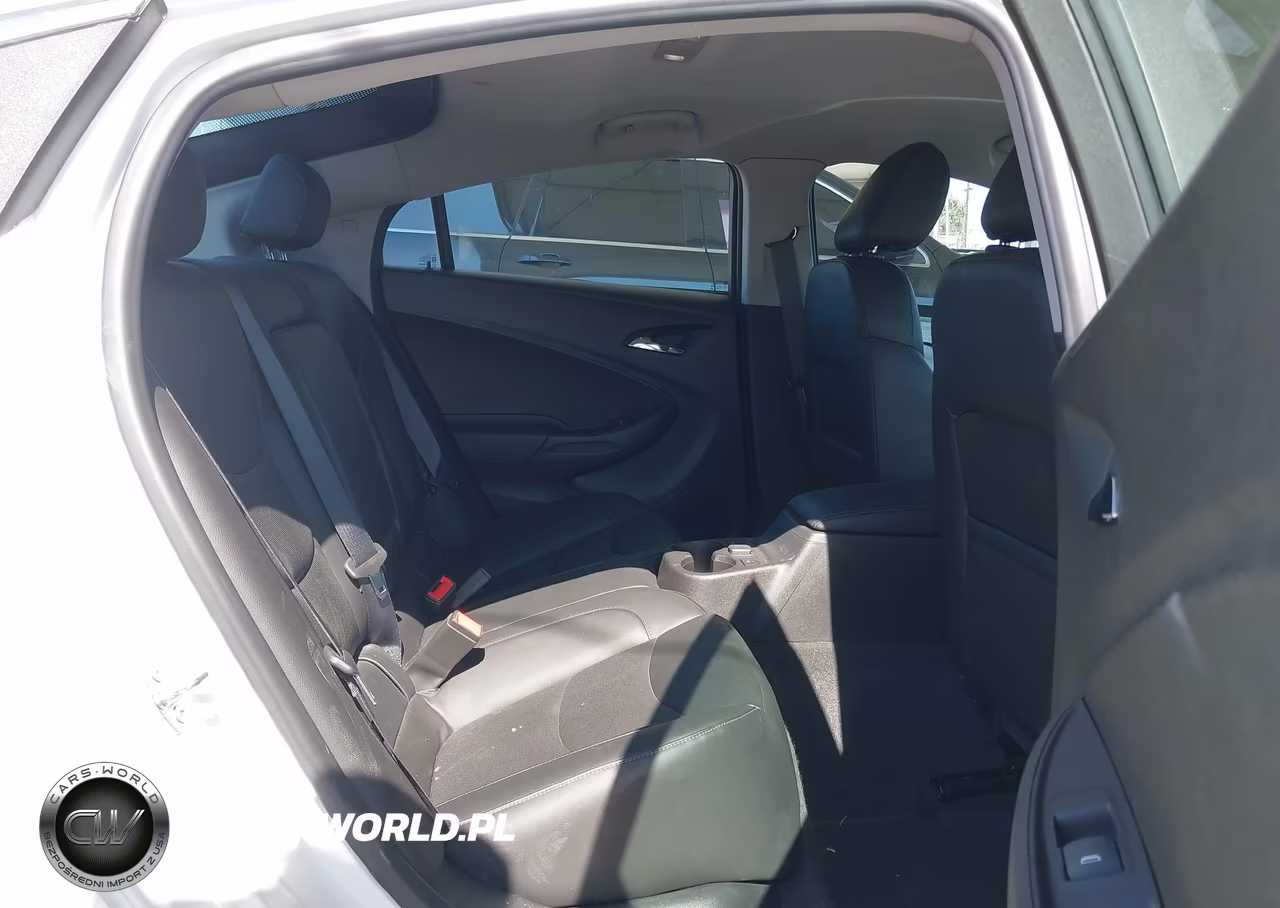 2018 Chevrolet Volt Premier VIN:1G1RD6S50JU157568 - 8