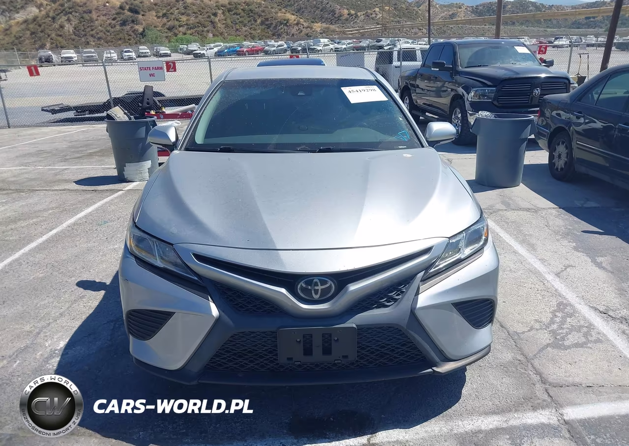2018 TOYOTA CAMRY L VIN:4T1B11HK8JU149182 - 12