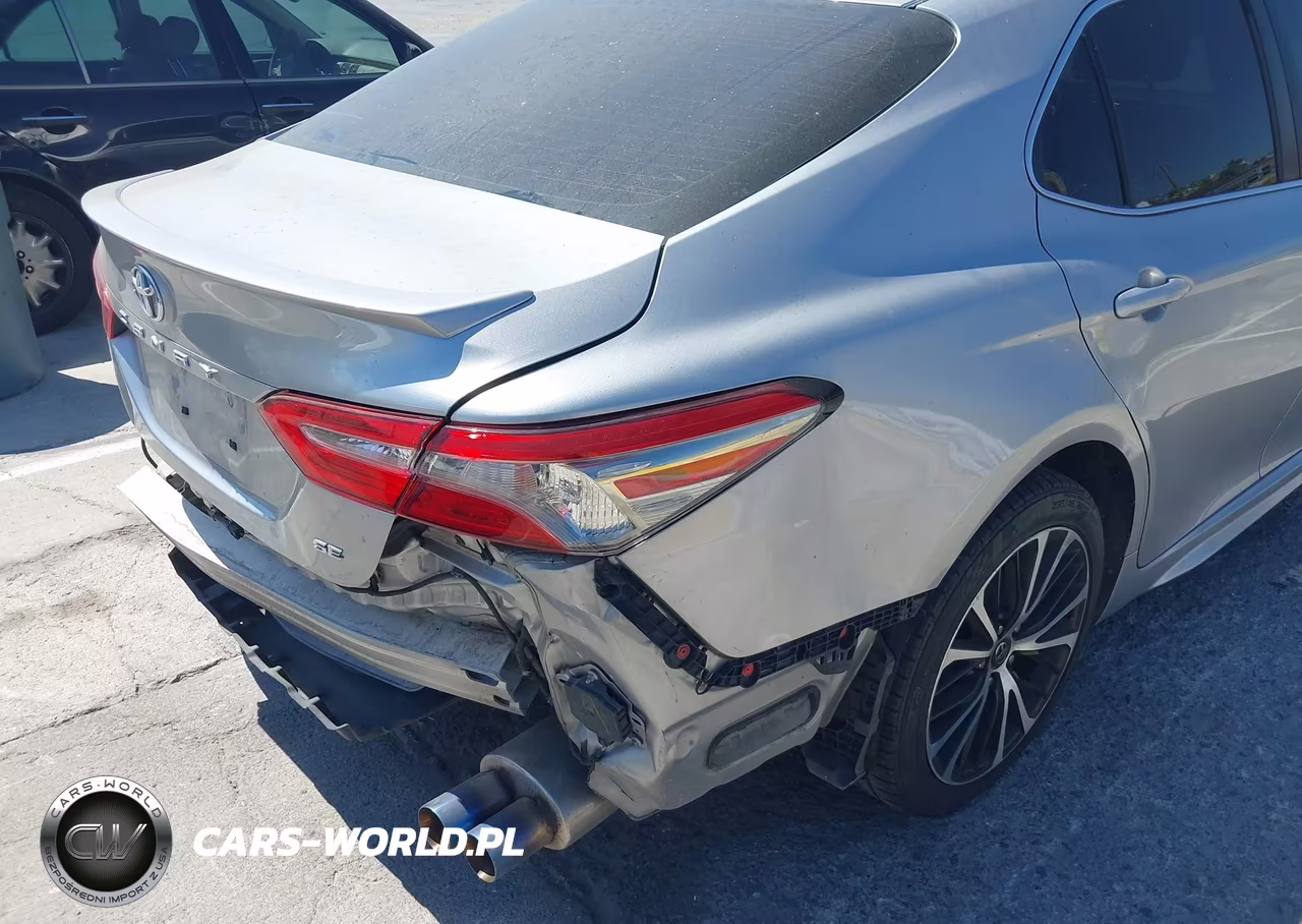 2018 TOYOTA CAMRY L VIN:4T1B11HK8JU149182 - 18