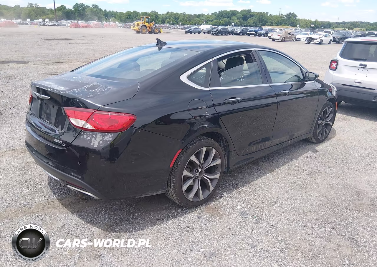 2015 Chrysler 200 C VIN:1C3CCCCG6FN509928 - 4
