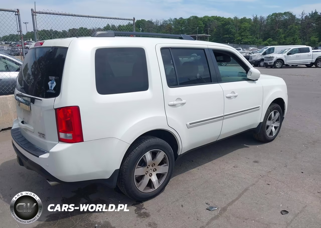 2014 Honda Pilot Touring VIN:5FNYF4H92EB025633 - 4