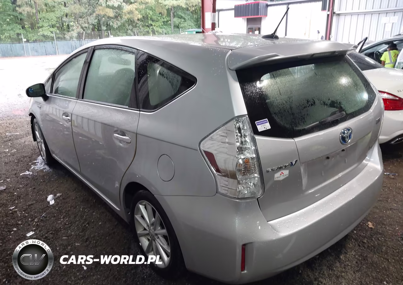 2013 Toyota Prius V Five VIN:JTDZN3EU3D3213602 - 3