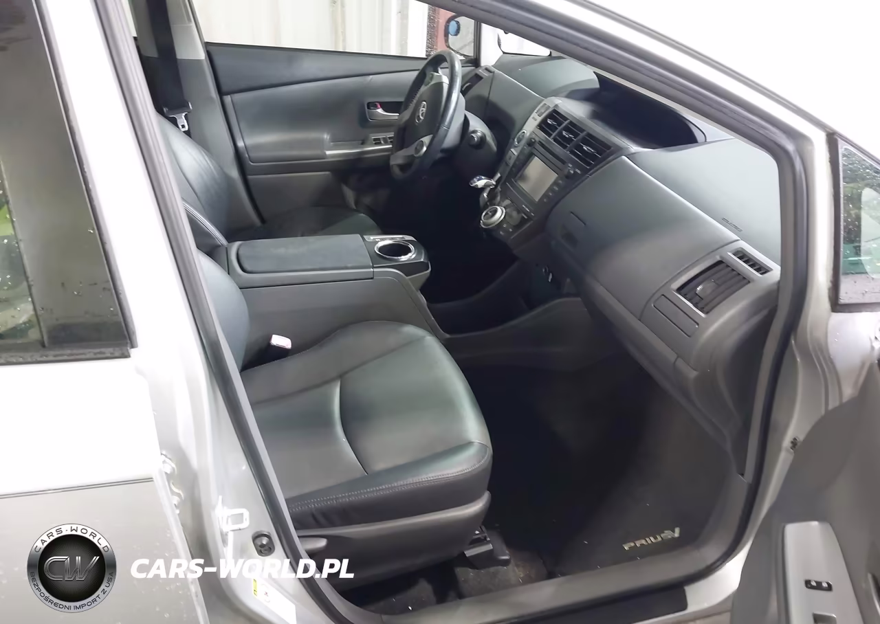 2013 Toyota Prius V Five VIN:JTDZN3EU3D3213602 - 5