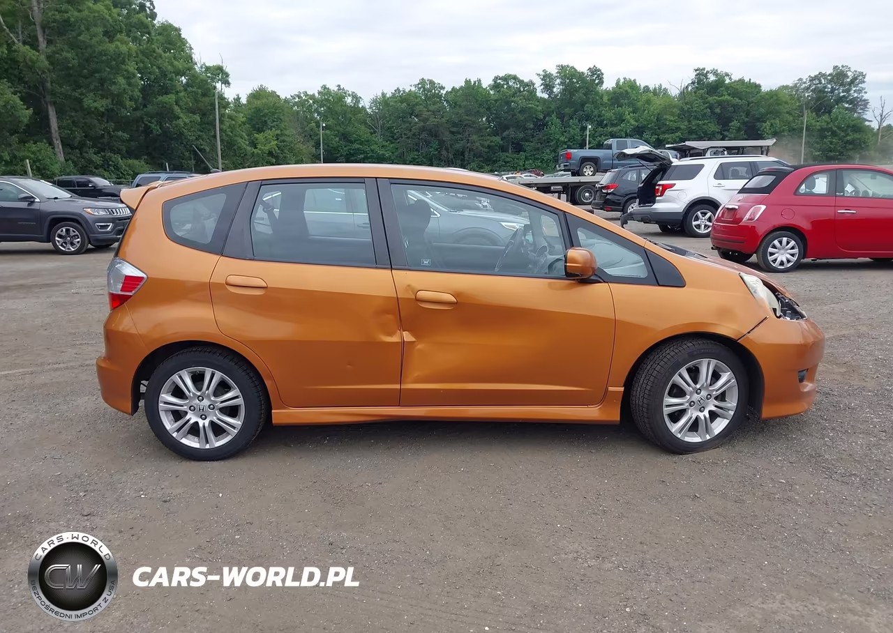 2009 Honda Fit Sport VIN:JHMGE88429S033684 - 13