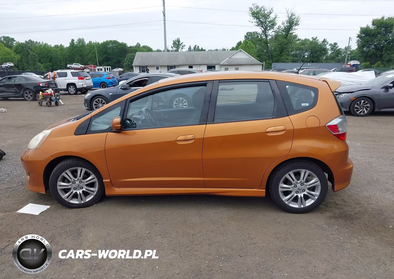 2009 Honda Fit Sport VIN:JHMGE88429S033684 - 14