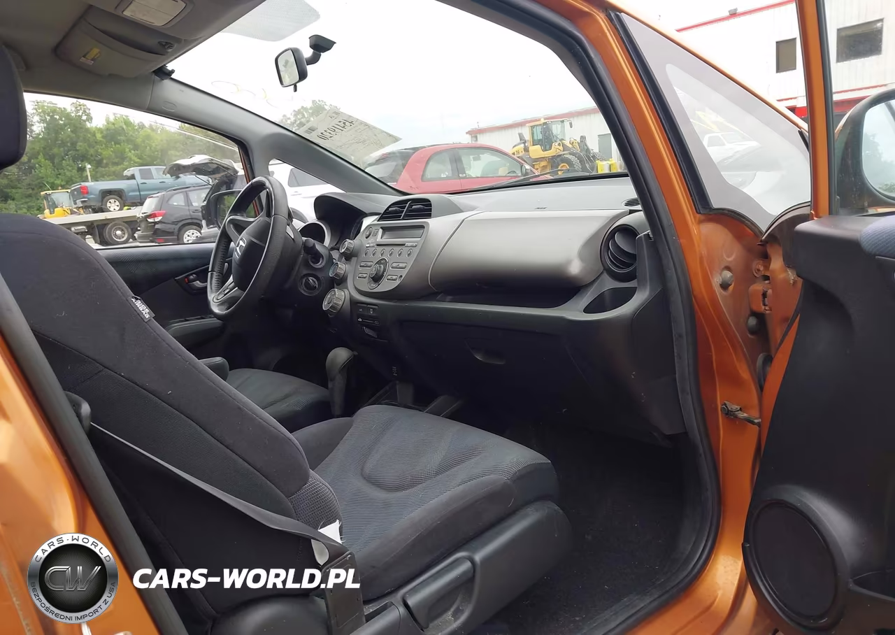 2009 Honda Fit Sport VIN:JHMGE88429S033684 - 5