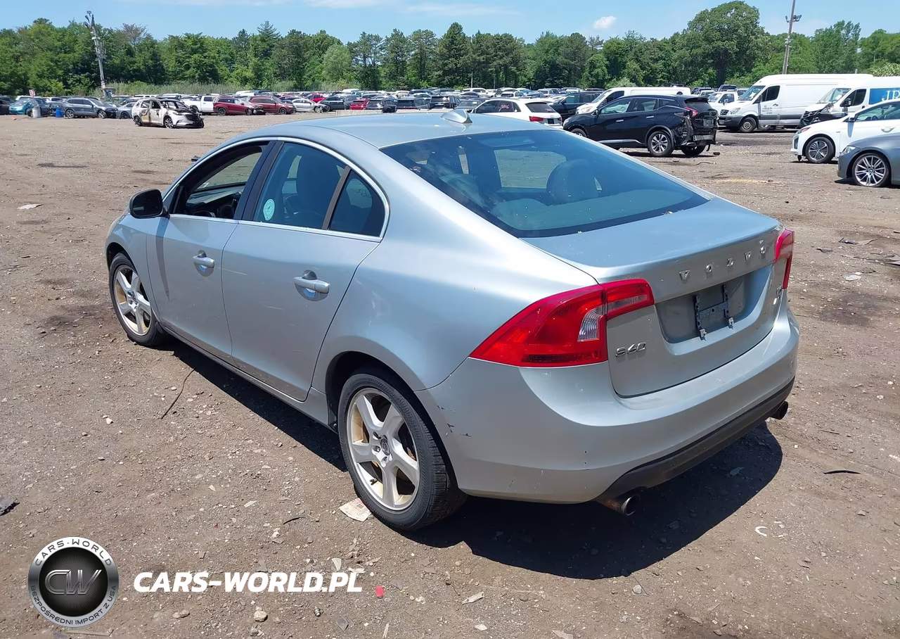 2013 Volvo S60 T5-T5 Platinum-T5 Premier-T5 Premier Plus VIN:YV1612FH8D2176475 - 3