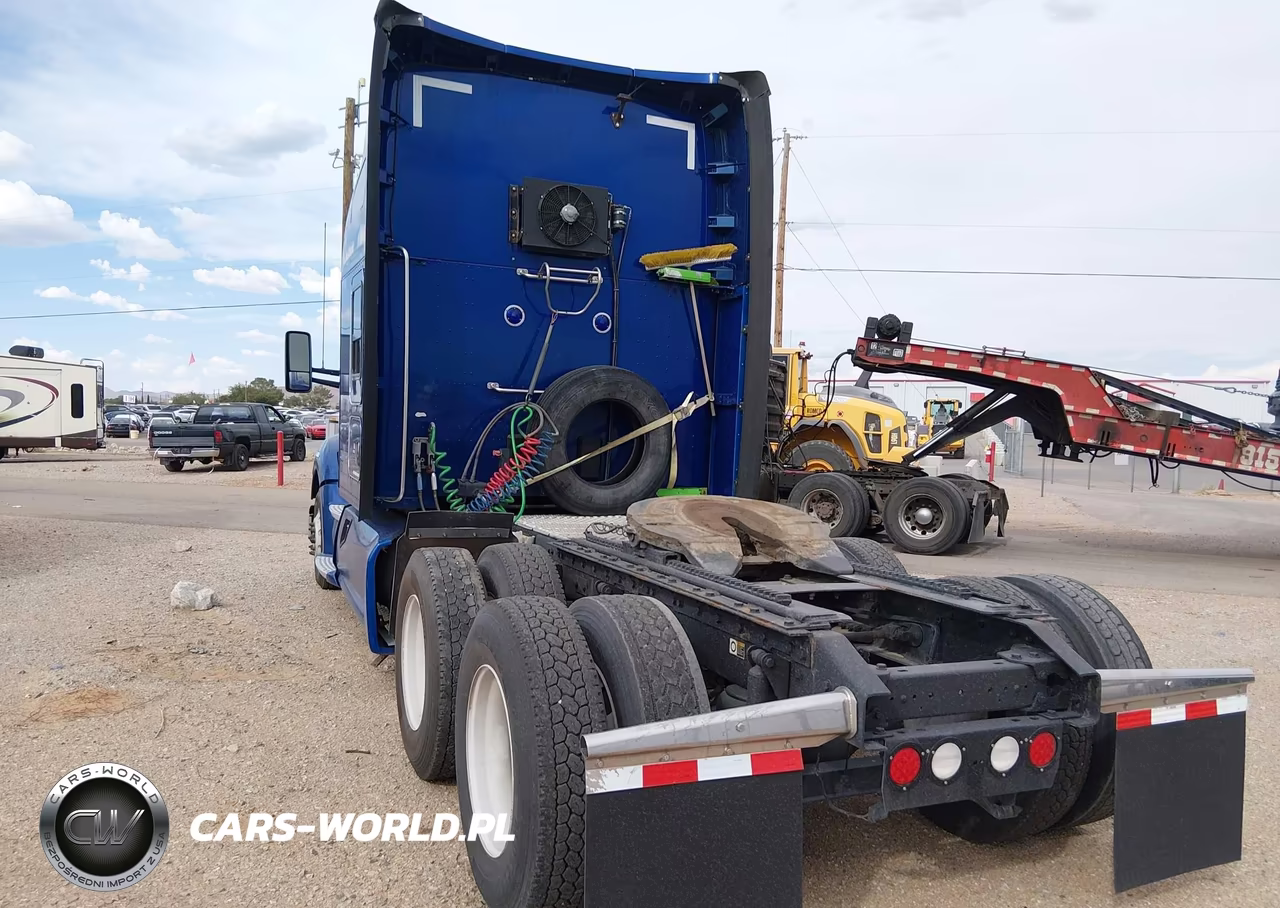 2018 Kenworth T680 VIN:1XKYDP9X9JJ186072 - 3