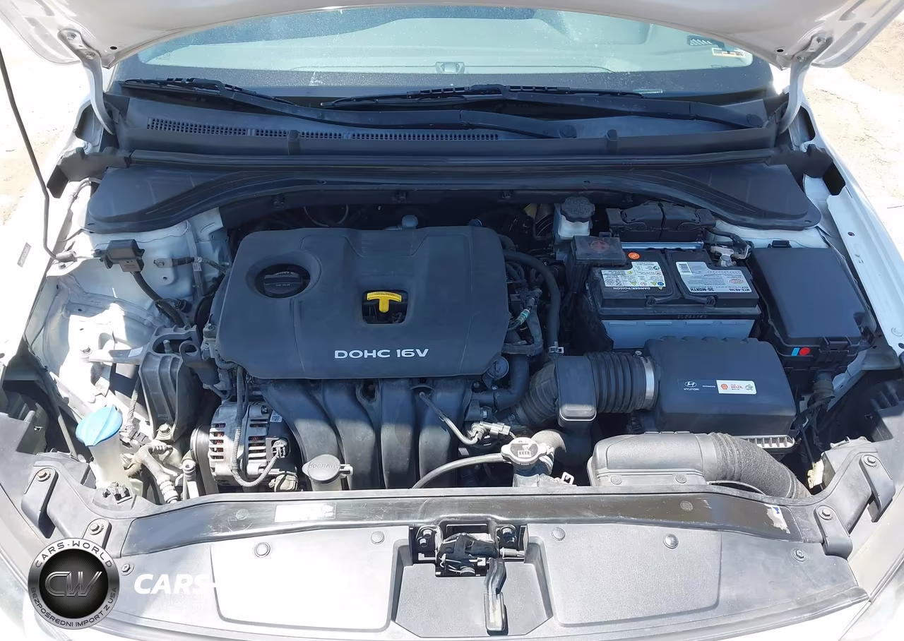 2018 Hyundai Elantra Sel VIN:5NPD84LF0JH220521 - 10