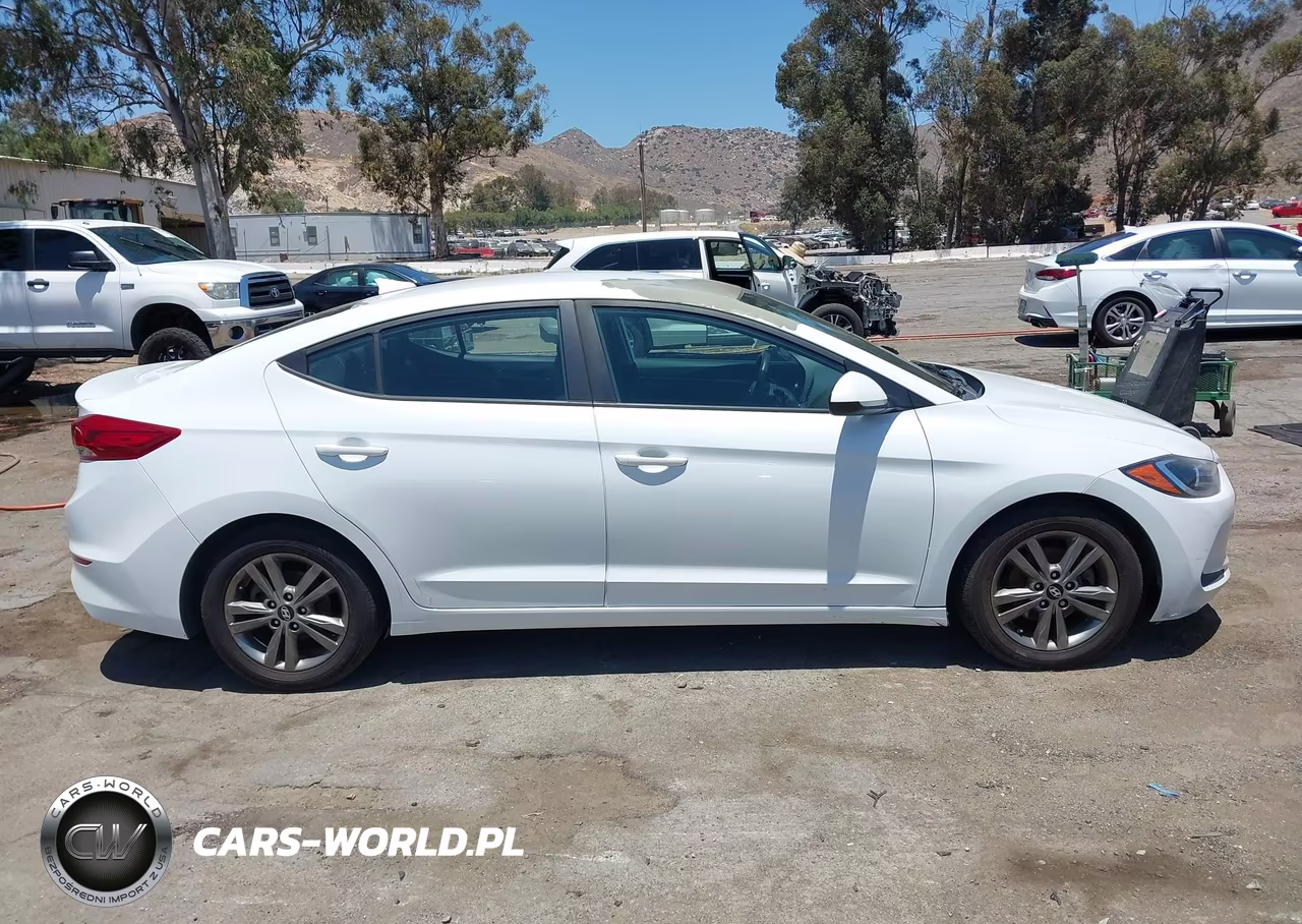 2018 Hyundai Elantra Sel VIN:5NPD84LF0JH220521 - 13