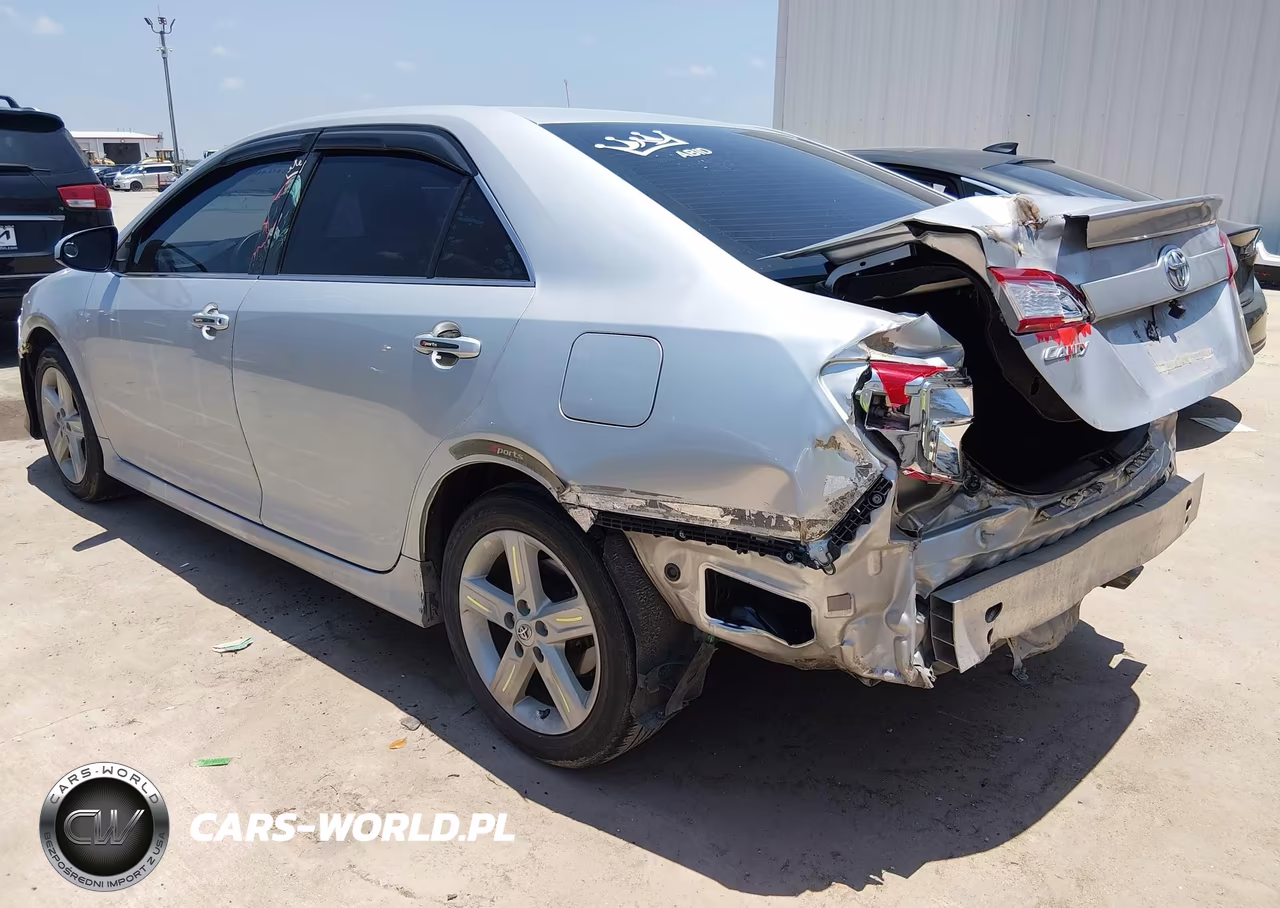 2014 Toyota Camry Se VIN:4T1BF1FKXEU348275 - 3