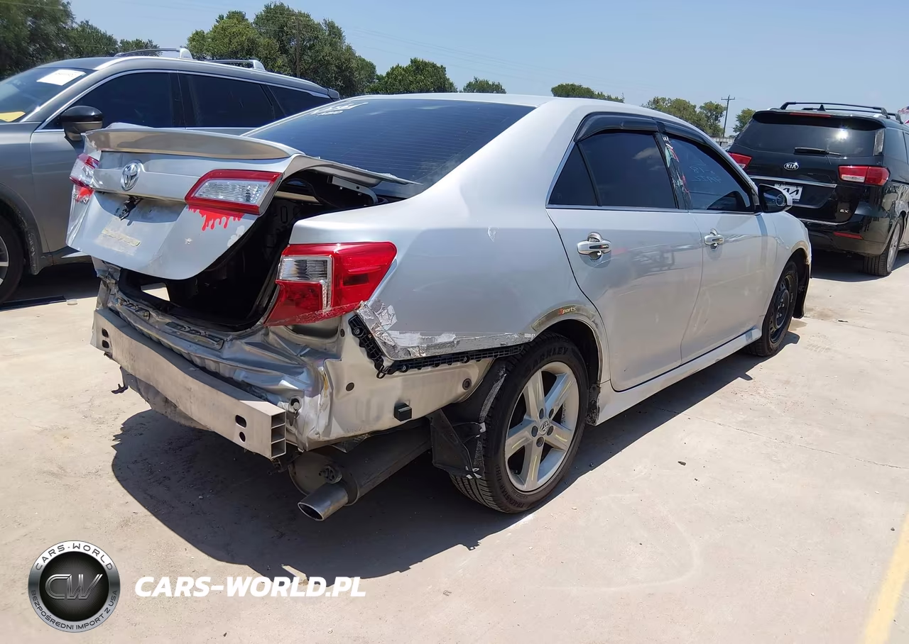 2014 Toyota Camry Se VIN:4T1BF1FKXEU348275 - 4