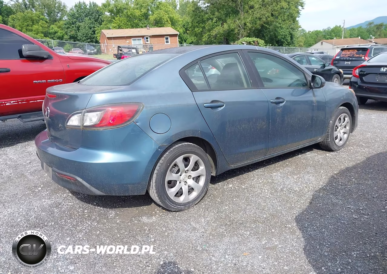 2010 Mazda Mazda3 I Sport VIN:JM1BL1SF2A1305759 - 4
