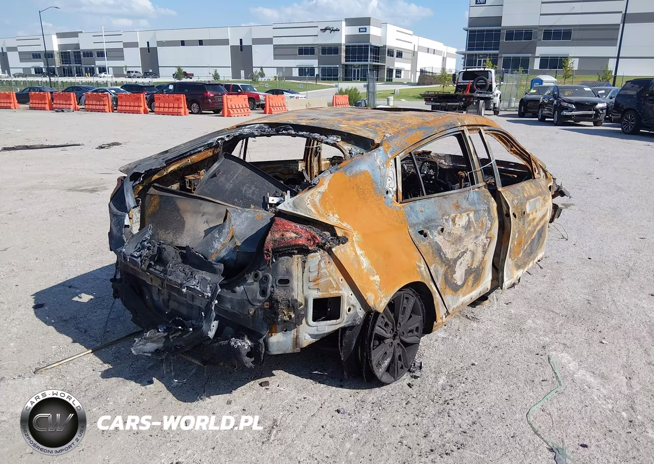 2019 Hyundai Ioniq Hybrid Limited VIN:KMHC85LC4KU124739 - 4