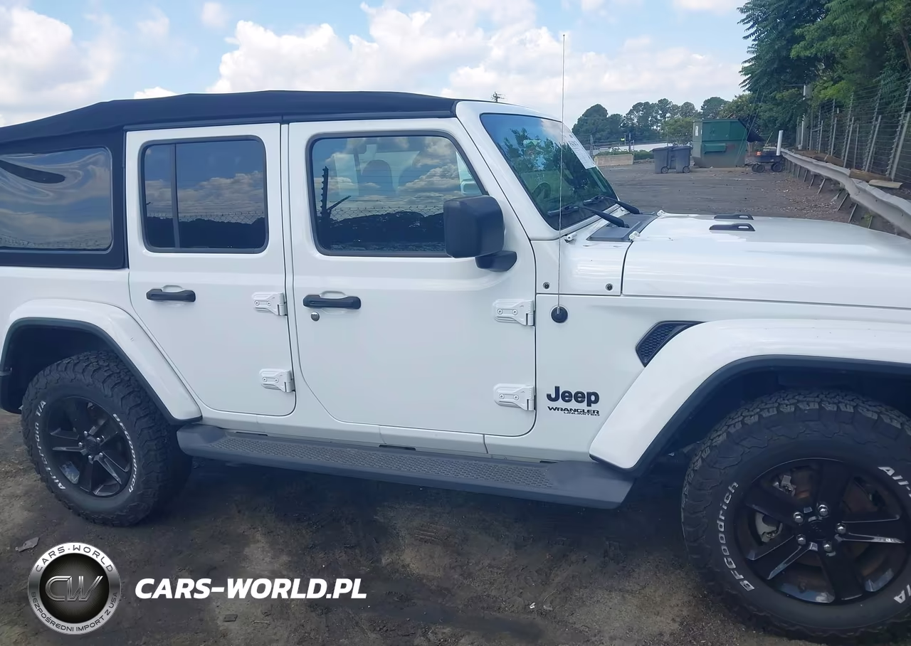 2020 Jeep Wrangler Unlimited Sahara Altitude 4X4 VIN:1C4HJXEG4LW211931 - 13