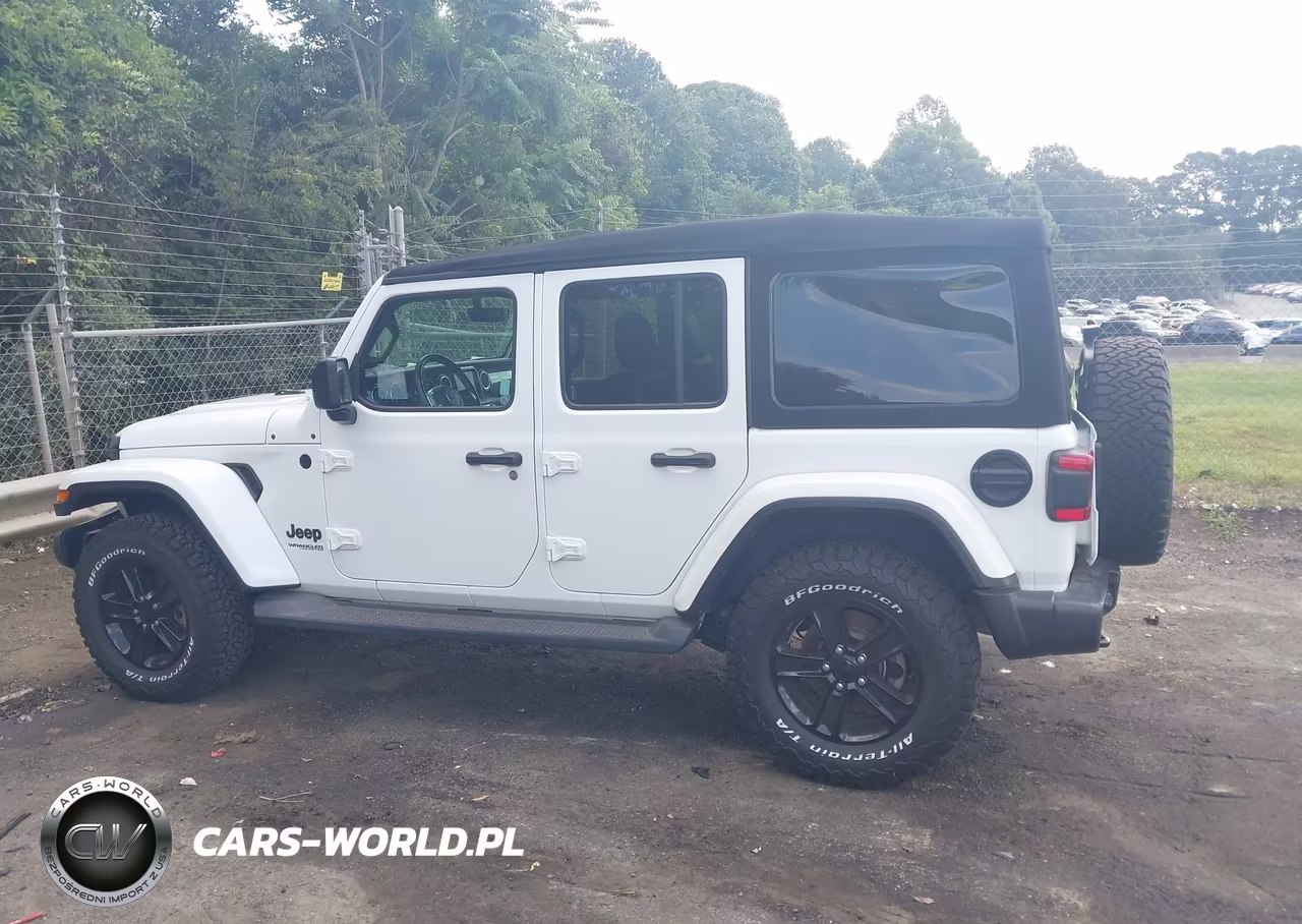 2020 Jeep Wrangler Unlimited Sahara Altitude 4X4 VIN:1C4HJXEG4LW211931 - 14