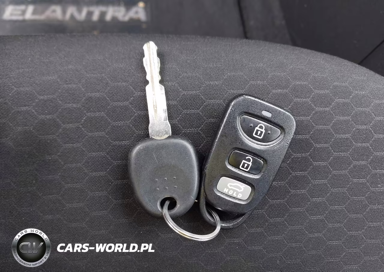 2019 Hyundai Elantra Se VIN:5NPD74LF7KH467409 - 11
