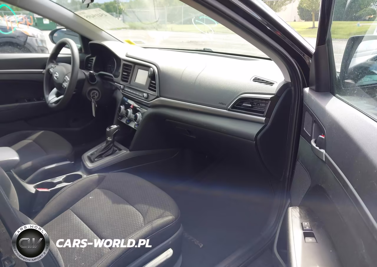 2019 Hyundai Elantra Se VIN:5NPD74LF7KH467409 - 5