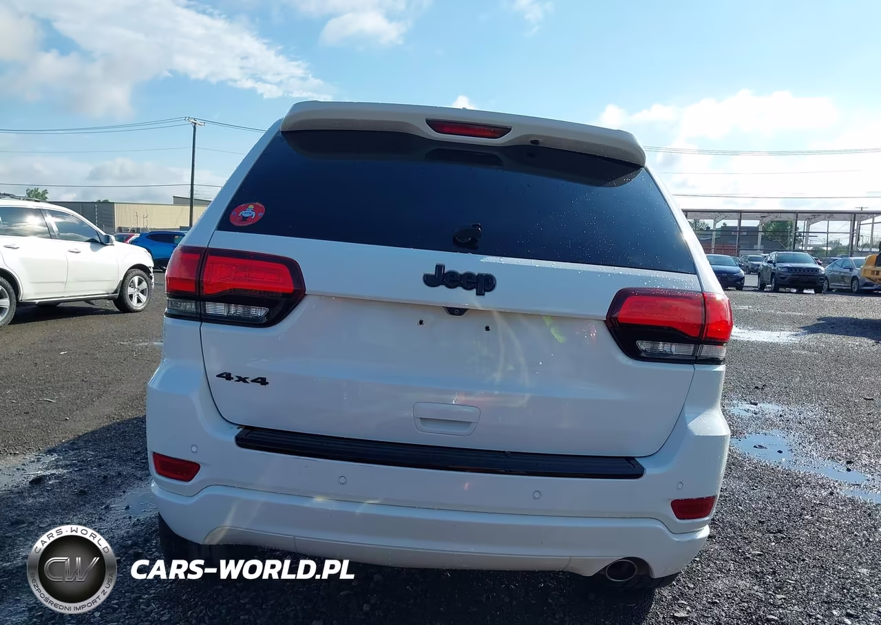 2018 Jeep Grand Cherokee Altitude 4X4 VIN:1C4RJFAG6JC258820 - 16