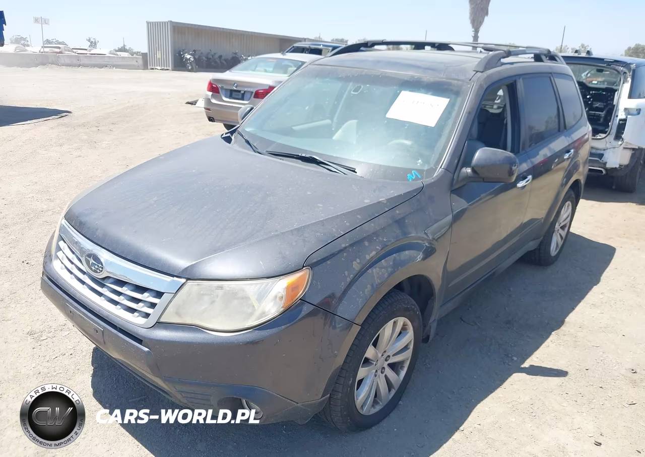 2013 Subaru Forester 2.5X Premium VIN:JF2SHADC5DH405226 - 2