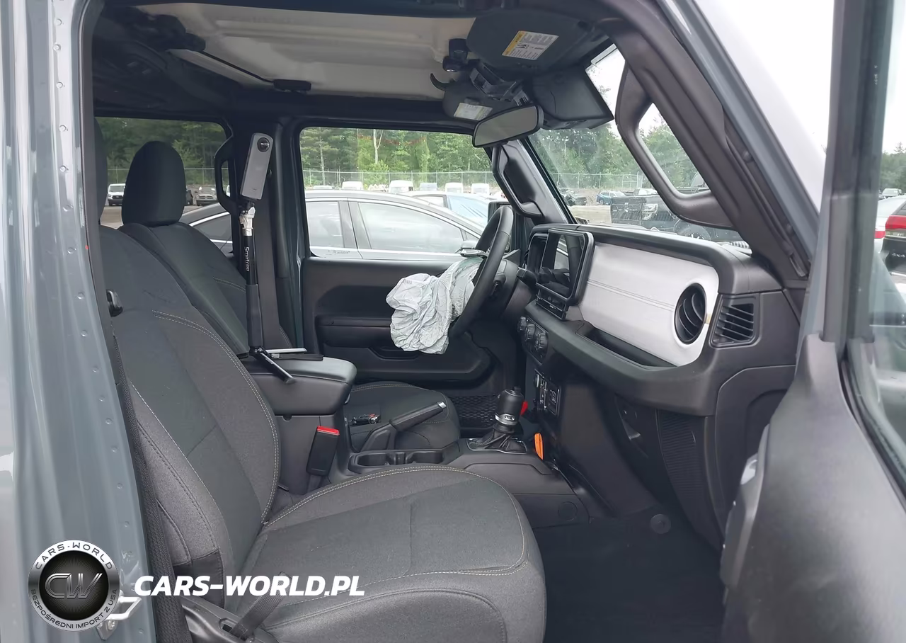 2025 Jeep Wrangler 4-Door Summit 4X4 VIN:1C4PJXDG7SW564028 - 5