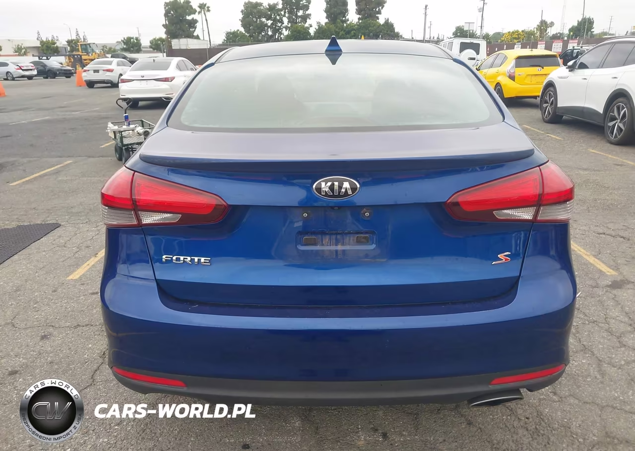 2018 Kia Forte S VIN:3KPFL4A7XJE218170 - 16