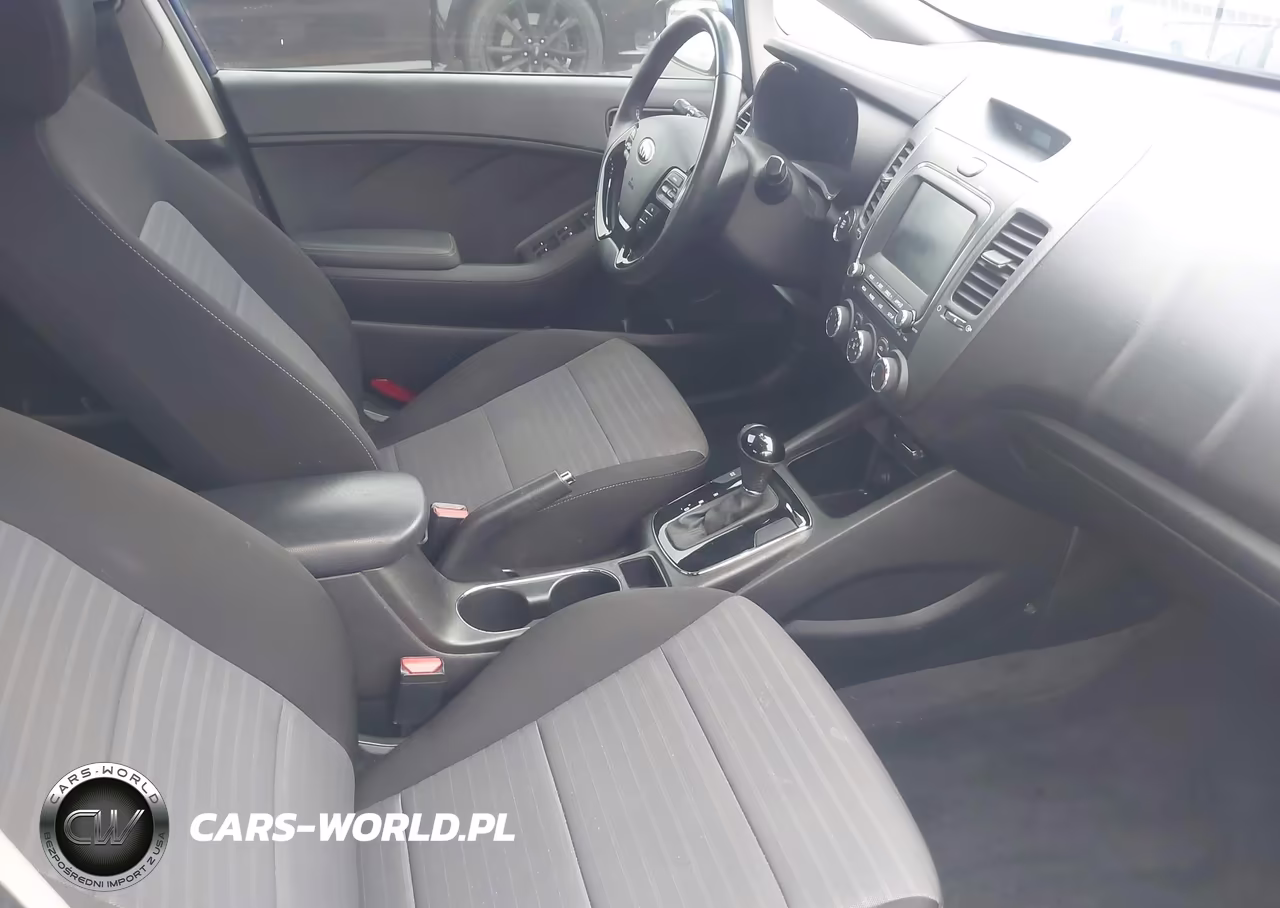 2018 Kia Forte S VIN:3KPFL4A7XJE218170 - 5