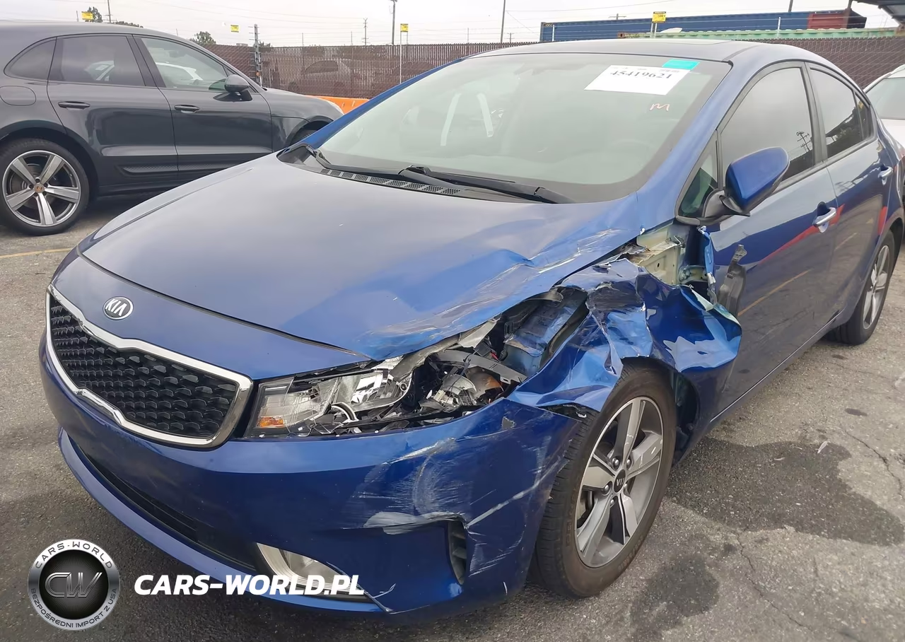 2018 Kia Forte S VIN:3KPFL4A7XJE218170 - 6