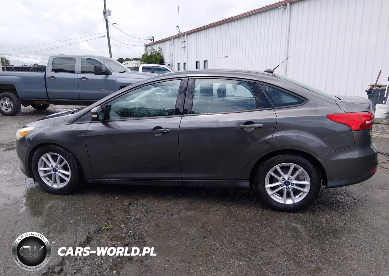2017 Ford Focus Se VIN:1FADP3F23HL292024 - 14