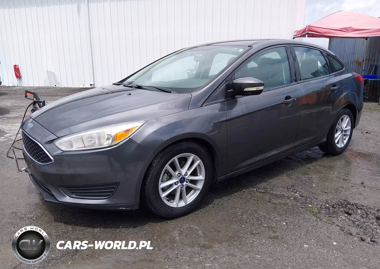 2017 Ford Focus Se VIN:1FADP3F23HL292024 - 2