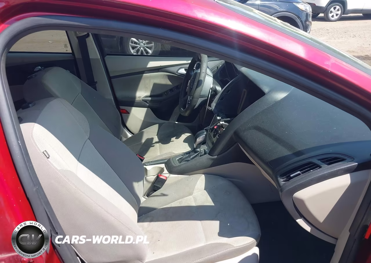 2014 Ford Focus Se VIN:1FADP3F20EL369265 - 5