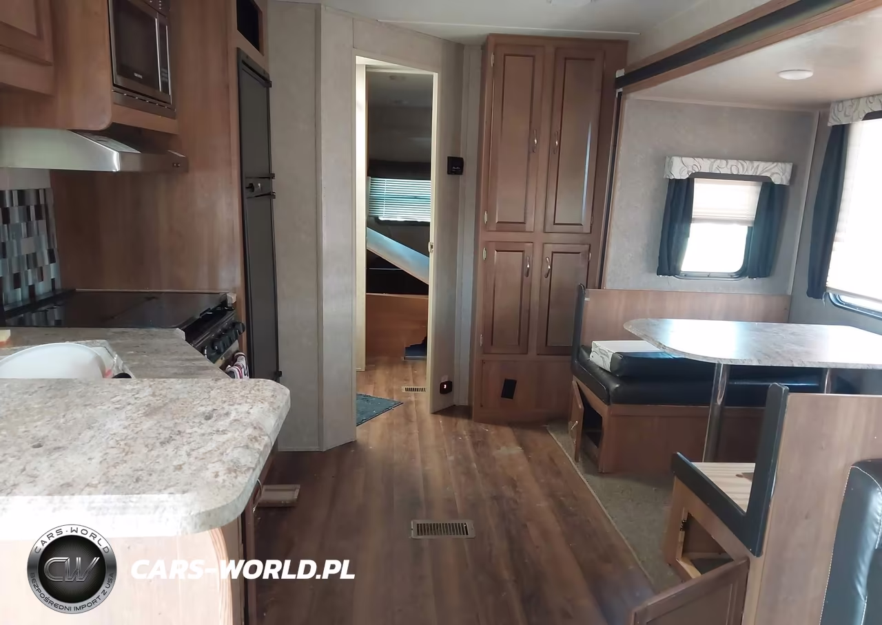 2018 Coachmen Catalina VIN:5ZT2CAZB0JT011086 - 8