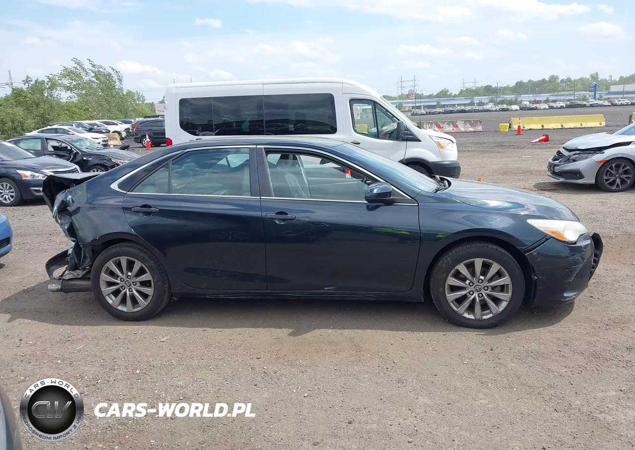 2015 Toyota Camry Xle VIN:4T4BF1FK1FR495088 - 13