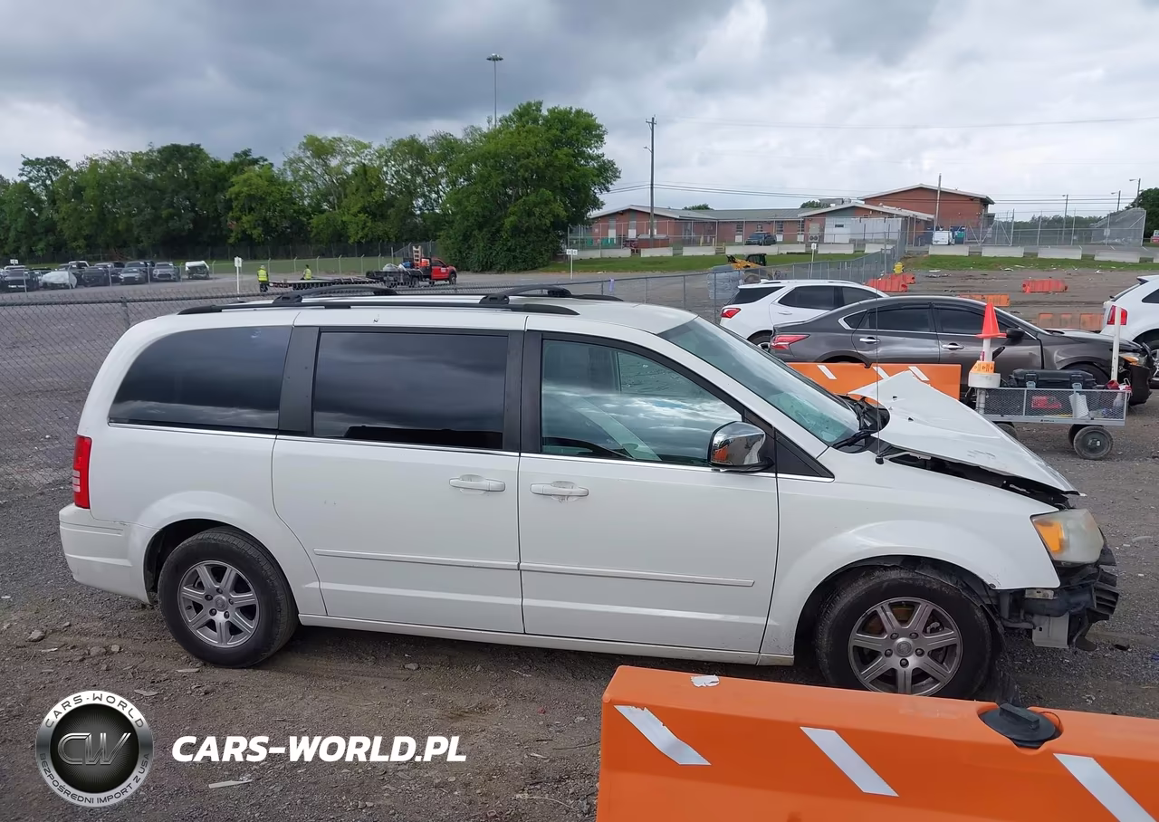 2008 Chrysler Town & Country Touring VIN:2A8HR54P08R639745 - 13