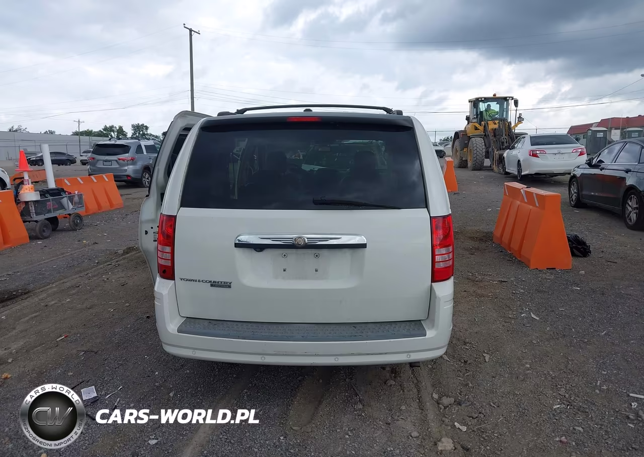 2008 Chrysler Town & Country Touring VIN:2A8HR54P08R639745 - 16