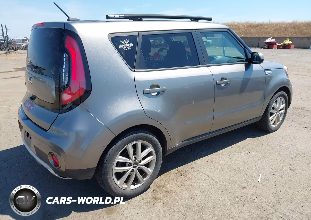 2018 Kia Soul + VIN:KNDJP3A5XJ7530478 - 4