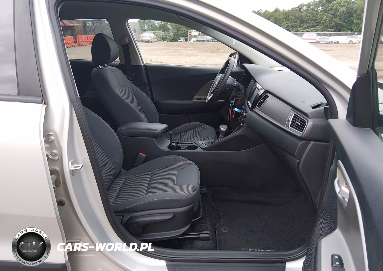 2018 Kia Niro Fe VIN:KNDCB3LC1J5186974 - 5