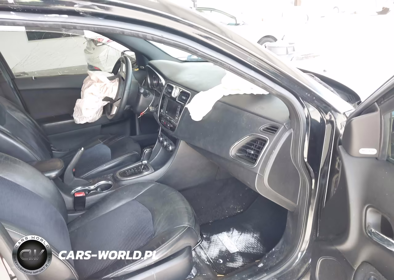 2012 Chrysler 200 S VIN:1C3CCBHG7CN306223 - 5