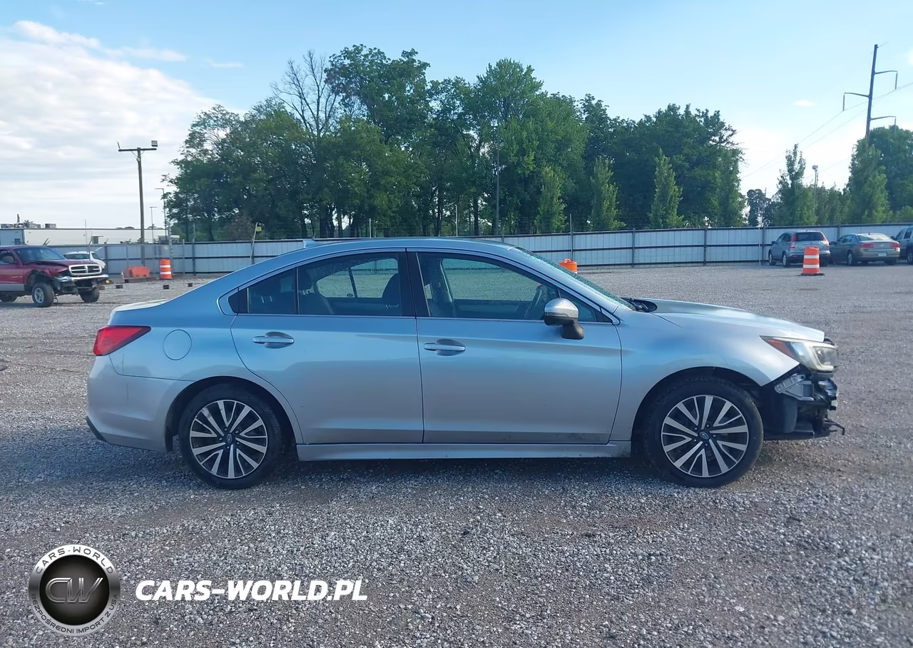 2018 Subaru Legacy 2.5I Premium VIN:4S3BNAF65J3042630 - 13