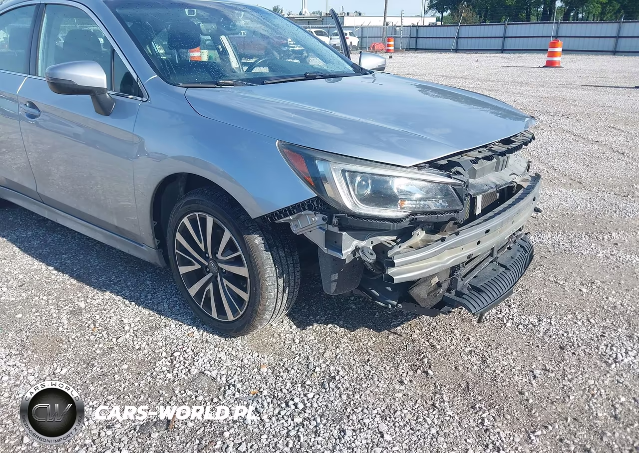 2018 Subaru Legacy 2.5I Premium VIN:4S3BNAF65J3042630 - 18