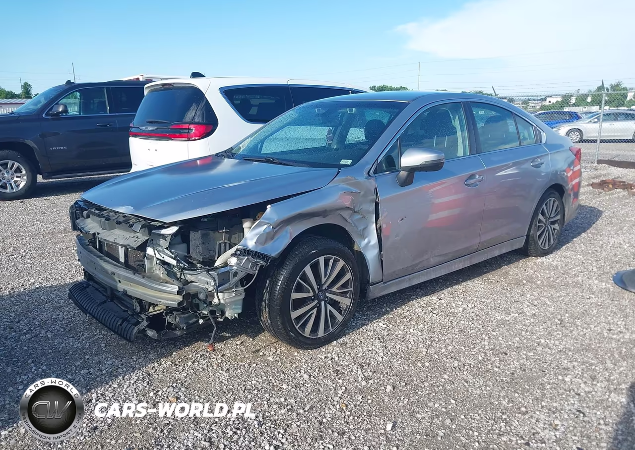 2018 Subaru Legacy 2.5I Premium VIN:4S3BNAF65J3042630 - 2