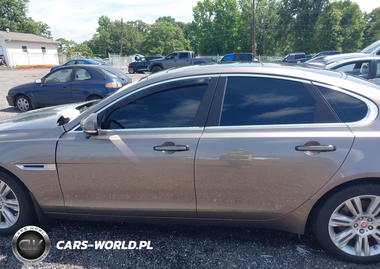 2017 Jaguar Xf 35T Premium VIN:SAJBD4BV5HCY35679 - 14