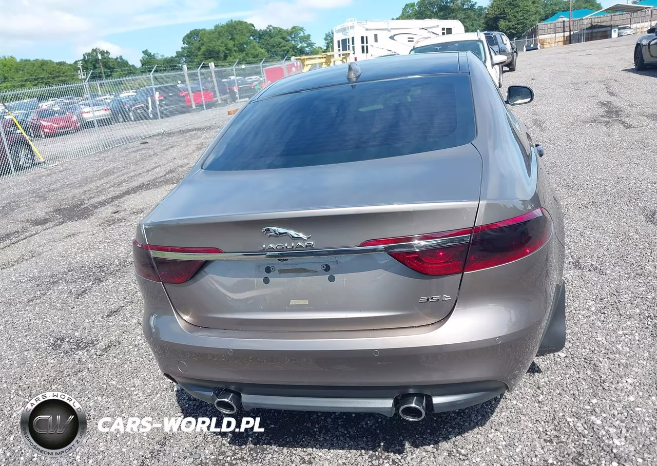 2017 Jaguar Xf 35T Premium VIN:SAJBD4BV5HCY35679 - 16