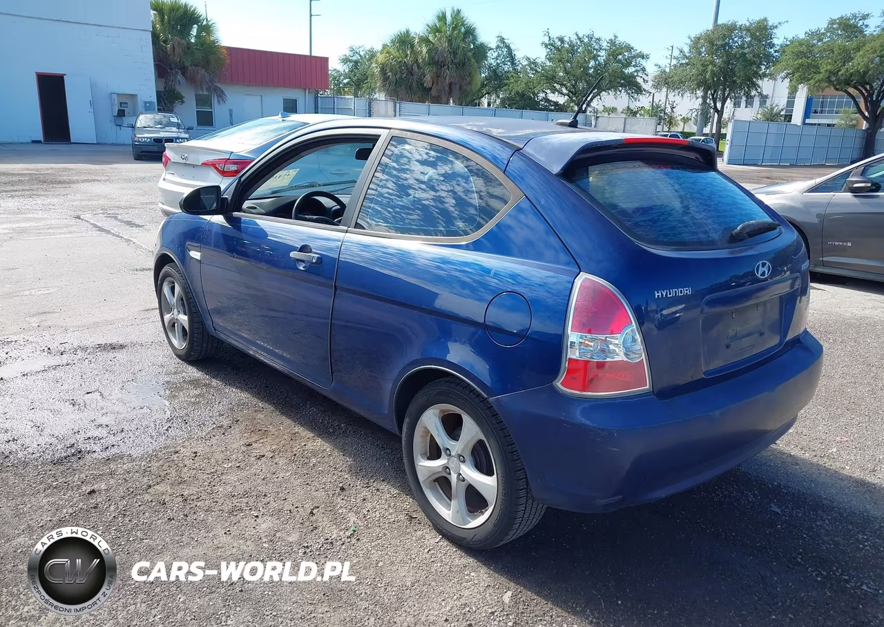 2009 Hyundai Accent Se VIN:KMHCN36C39U129899 - 3