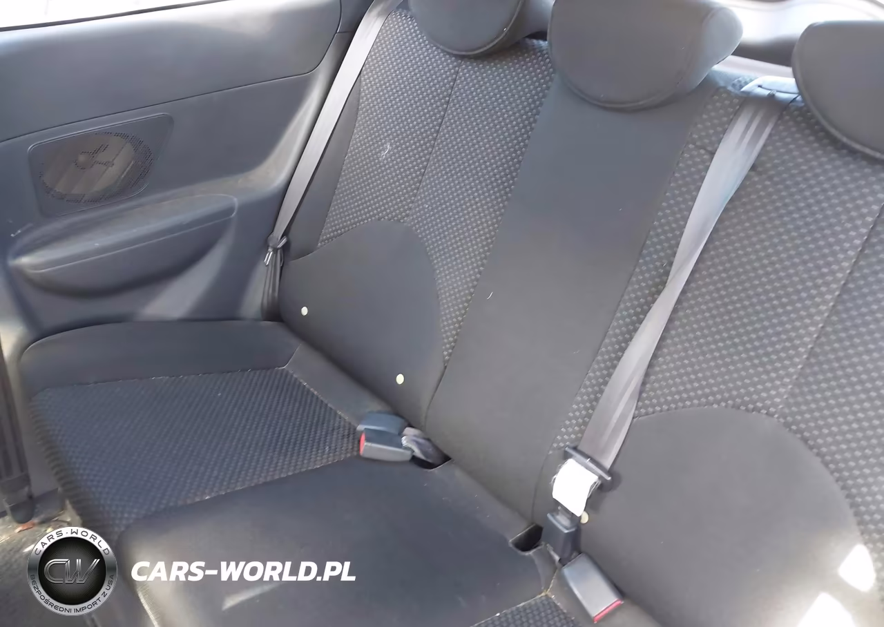 2009 Hyundai Accent Se VIN:KMHCN36C39U129899 - 8