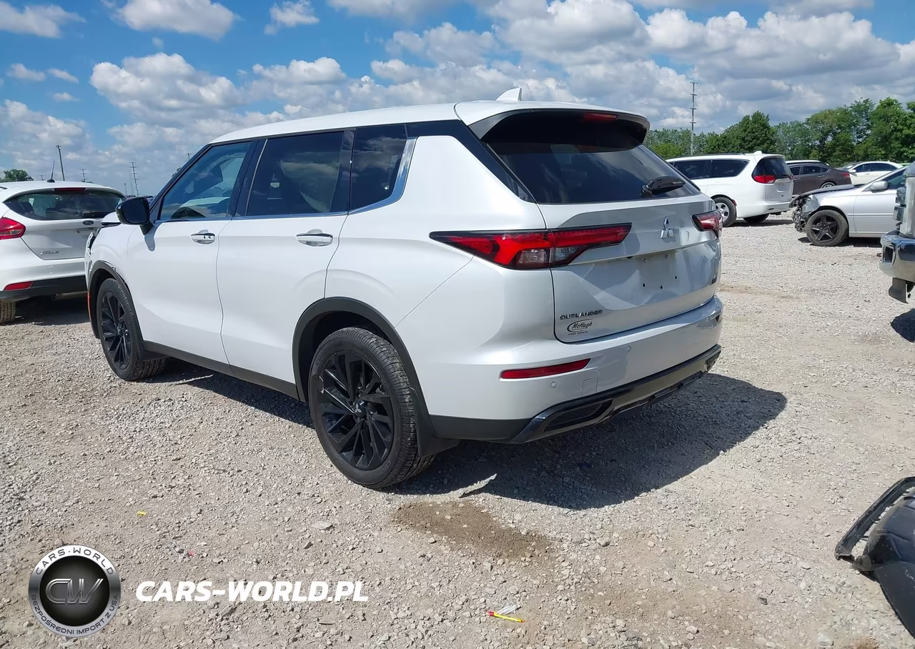 2023 Mitsubishi Outlander Se Black Edition S-Awc VIN:JA4J4UA89PZ057124 - 3