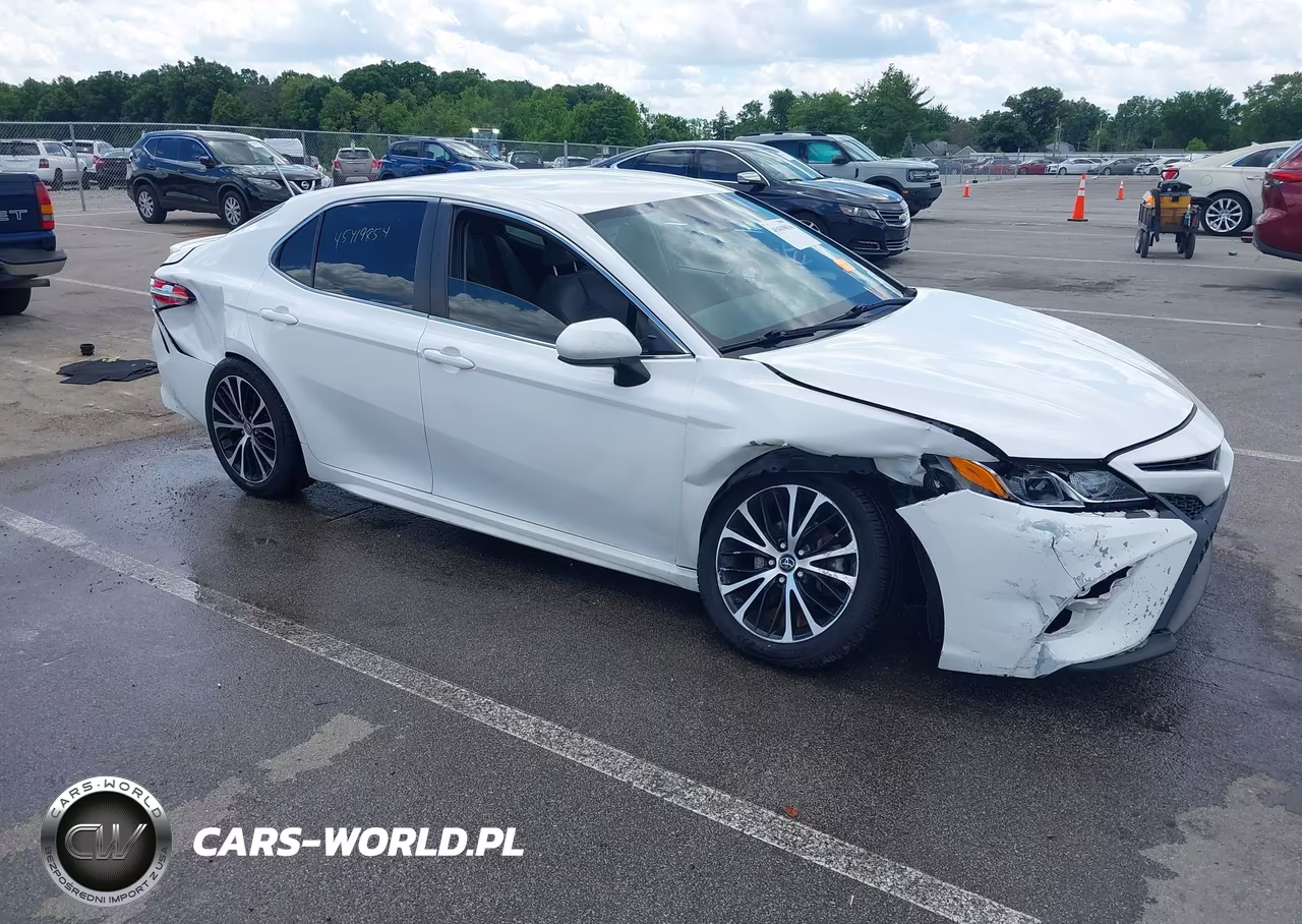 2018 Toyota Camry Se – zdjęcie 1 z 16