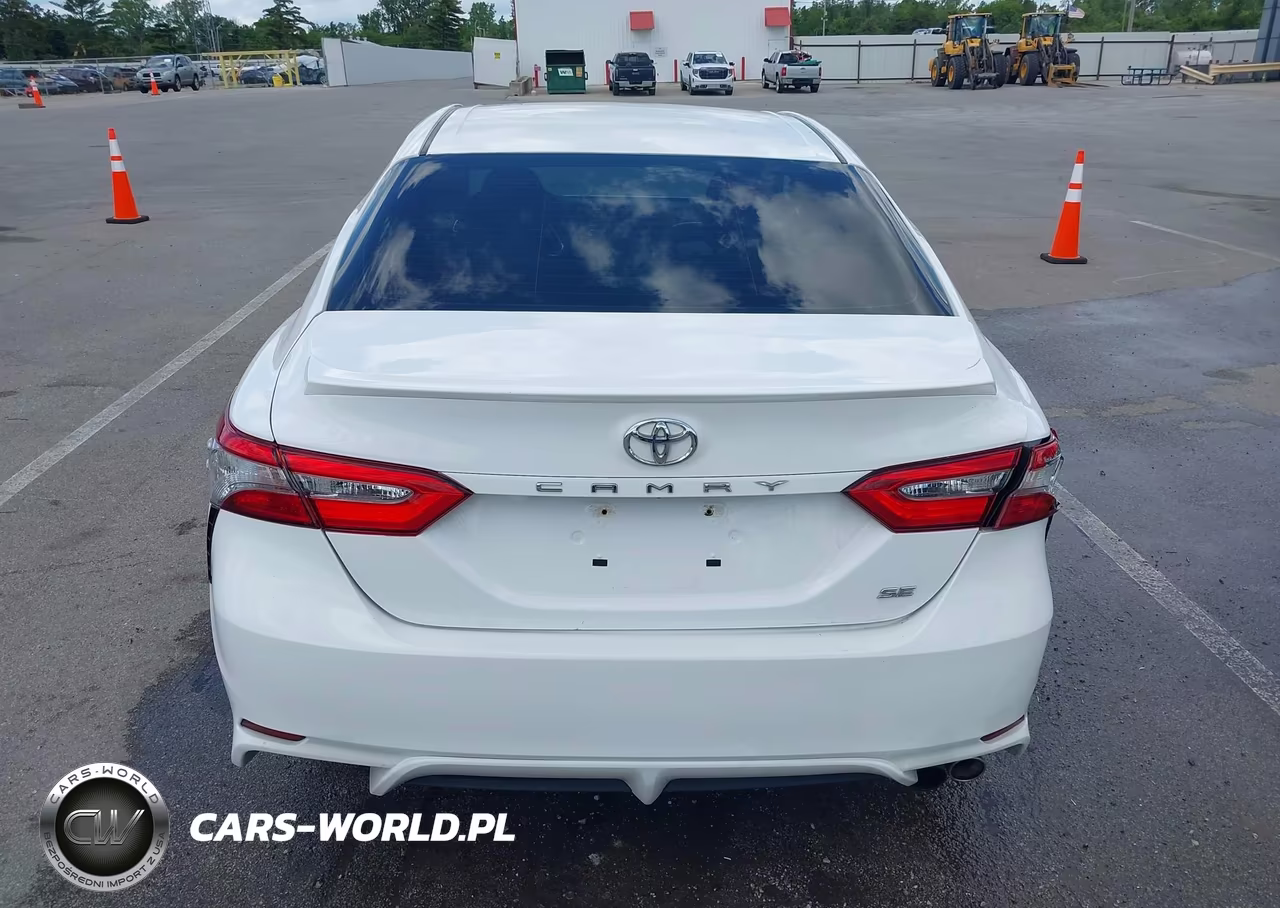 2018 Toyota Camry Se VIN:4T1B11HK8JU523919 - 16