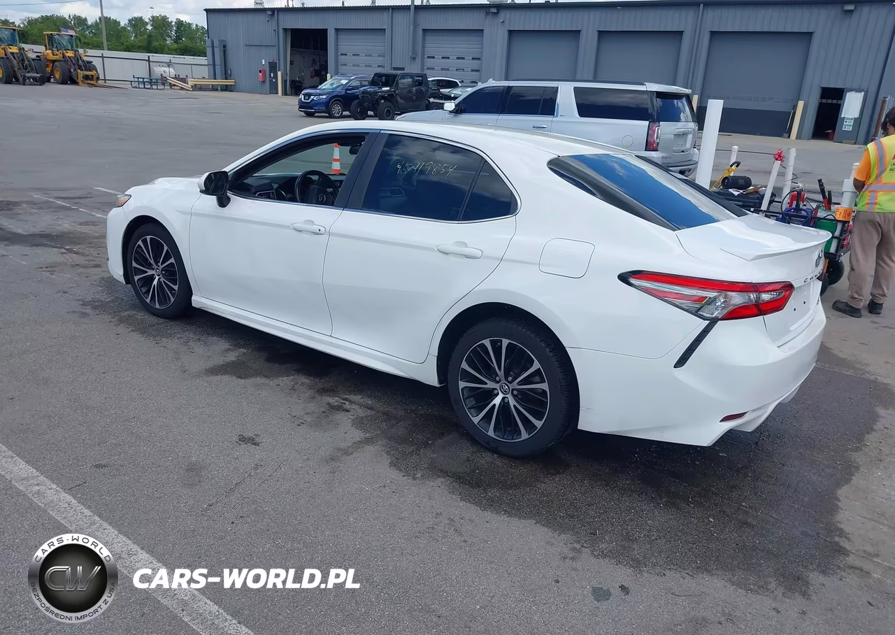 2018 Toyota Camry Se VIN:4T1B11HK8JU523919 - 3