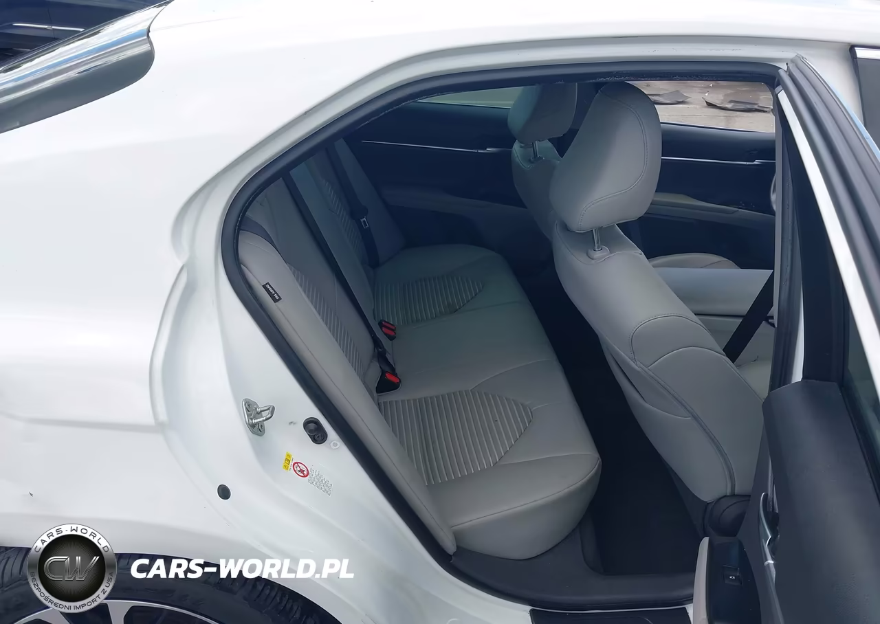 2018 Toyota Camry Se VIN:4T1B11HK8JU523919 - 8